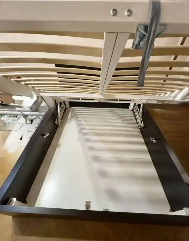 Кровать Ikea 160х200 с подъемным механизмом