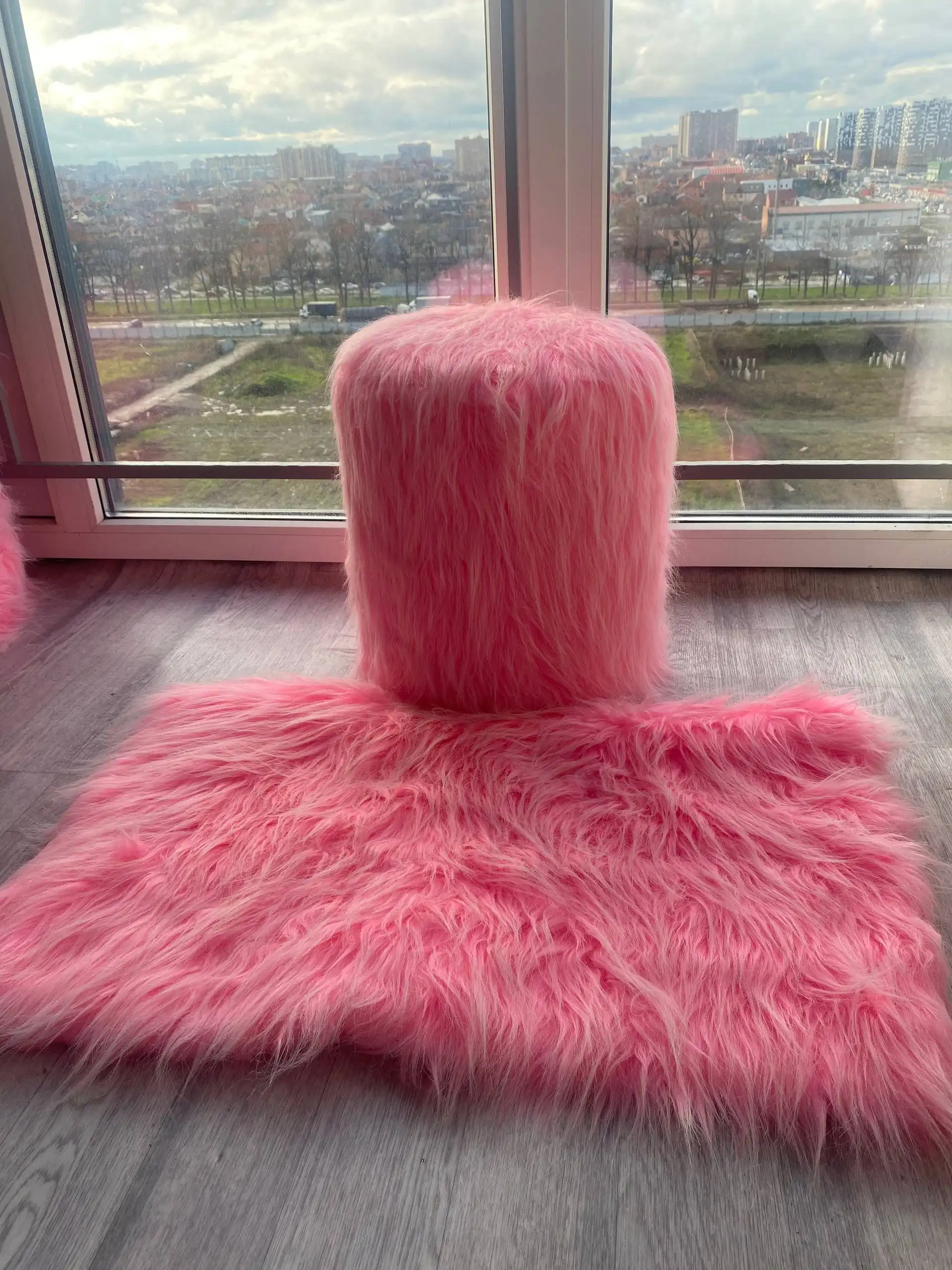 Продажа мягкого пушистого пуфика