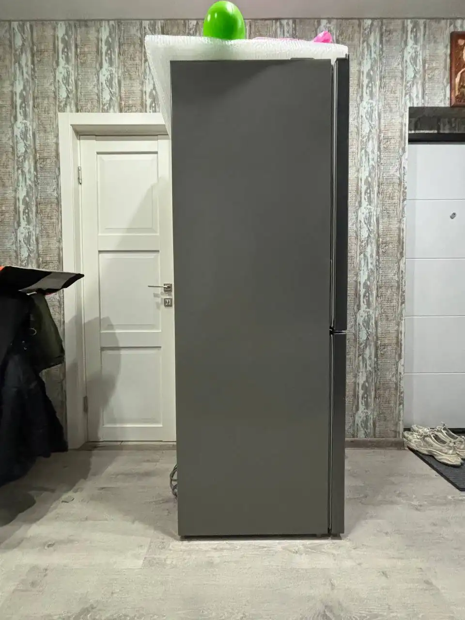 Продажа холодильника с поврежденной резинкой