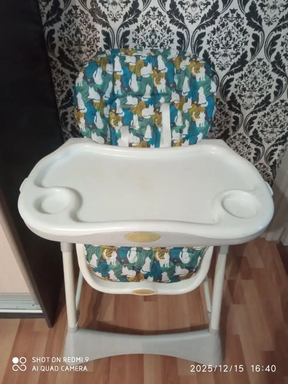 Детский столик для питания