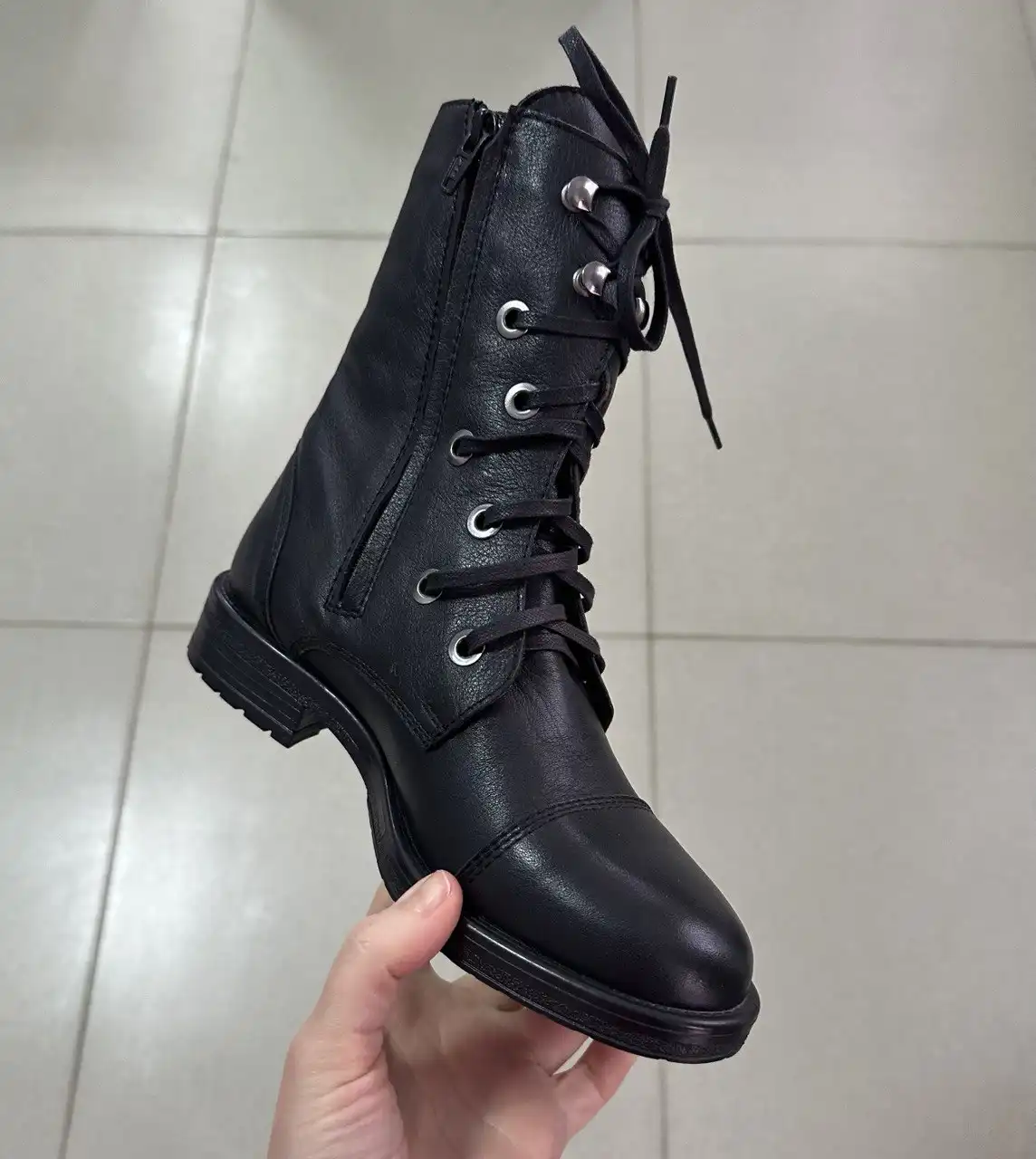 Новые утепленные кожаные ботинки производства Болгария