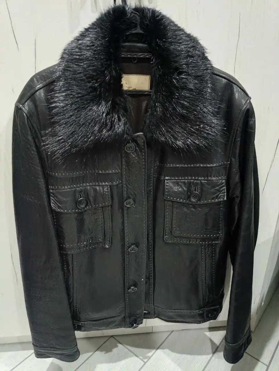 Куртка из натуральной кожи с подкладом из кролика размер 48-50