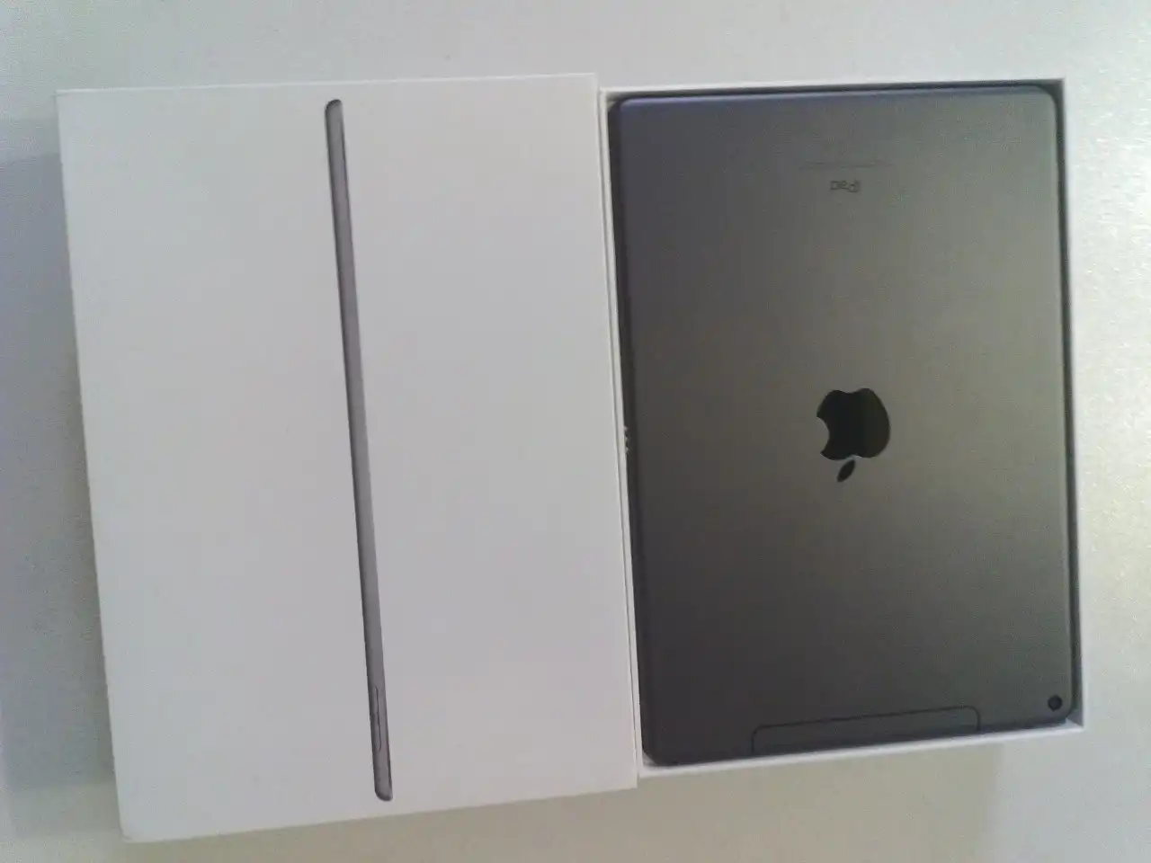 Apple iPad Air 3-го поколения в отличном состоянии