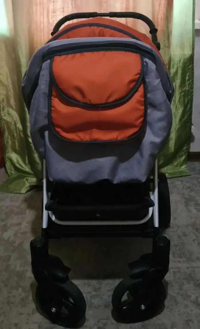 Продам коляску в состоянии новой с аксессуарами