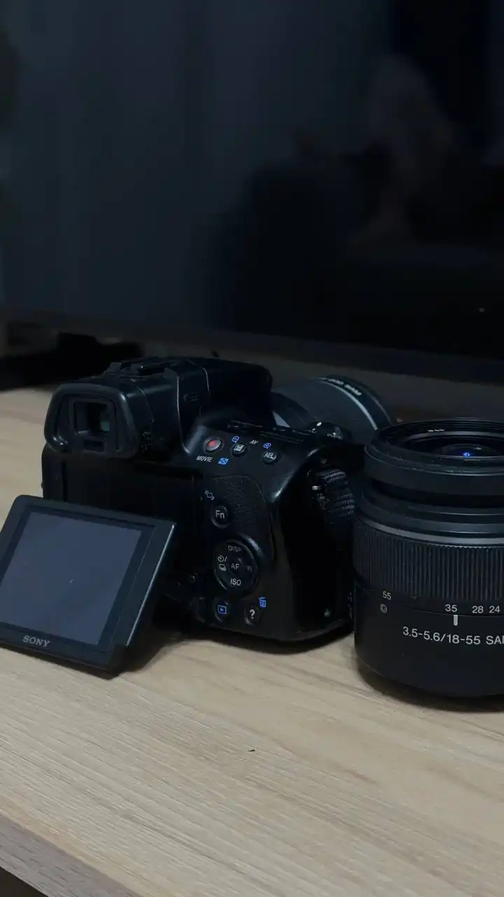 Продам фотоаппарат Sony SLT-A37