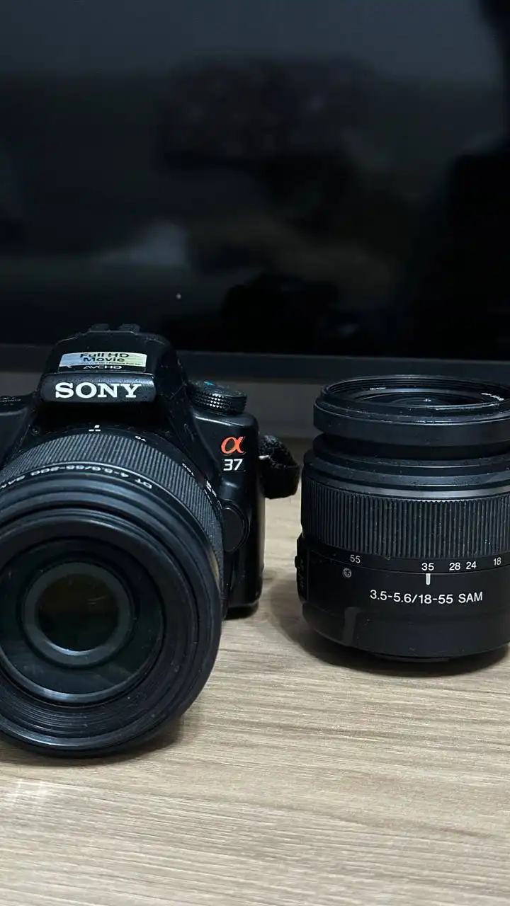 Продам фотоаппарат Sony SLT-A37