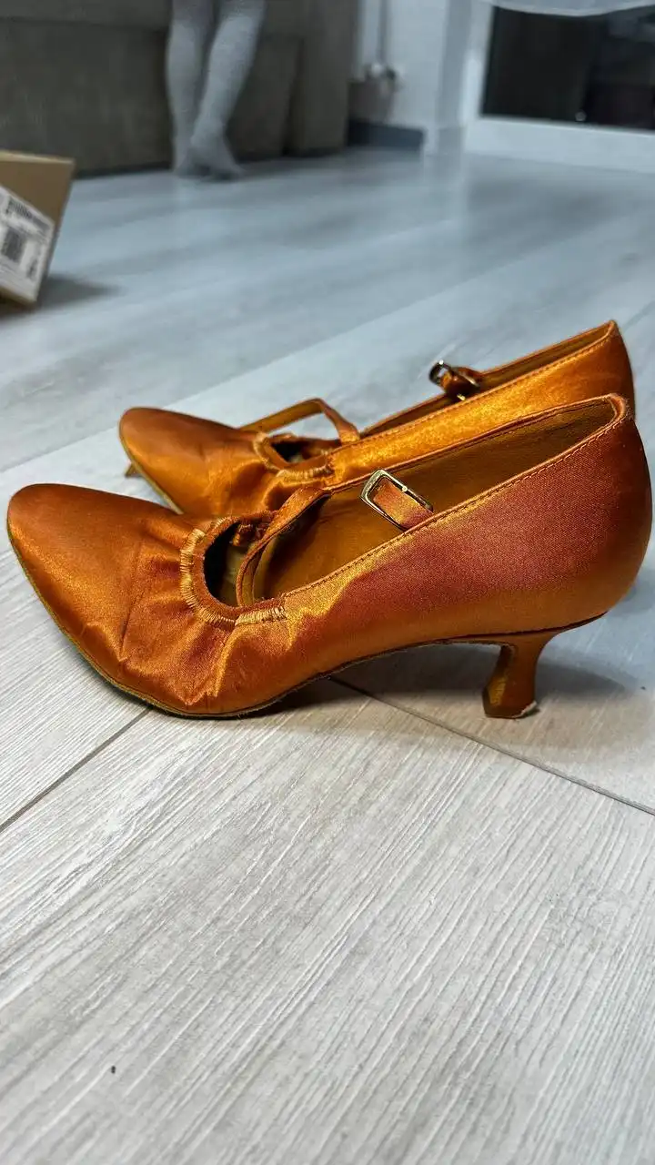 Продам туфли бальные разных размеров