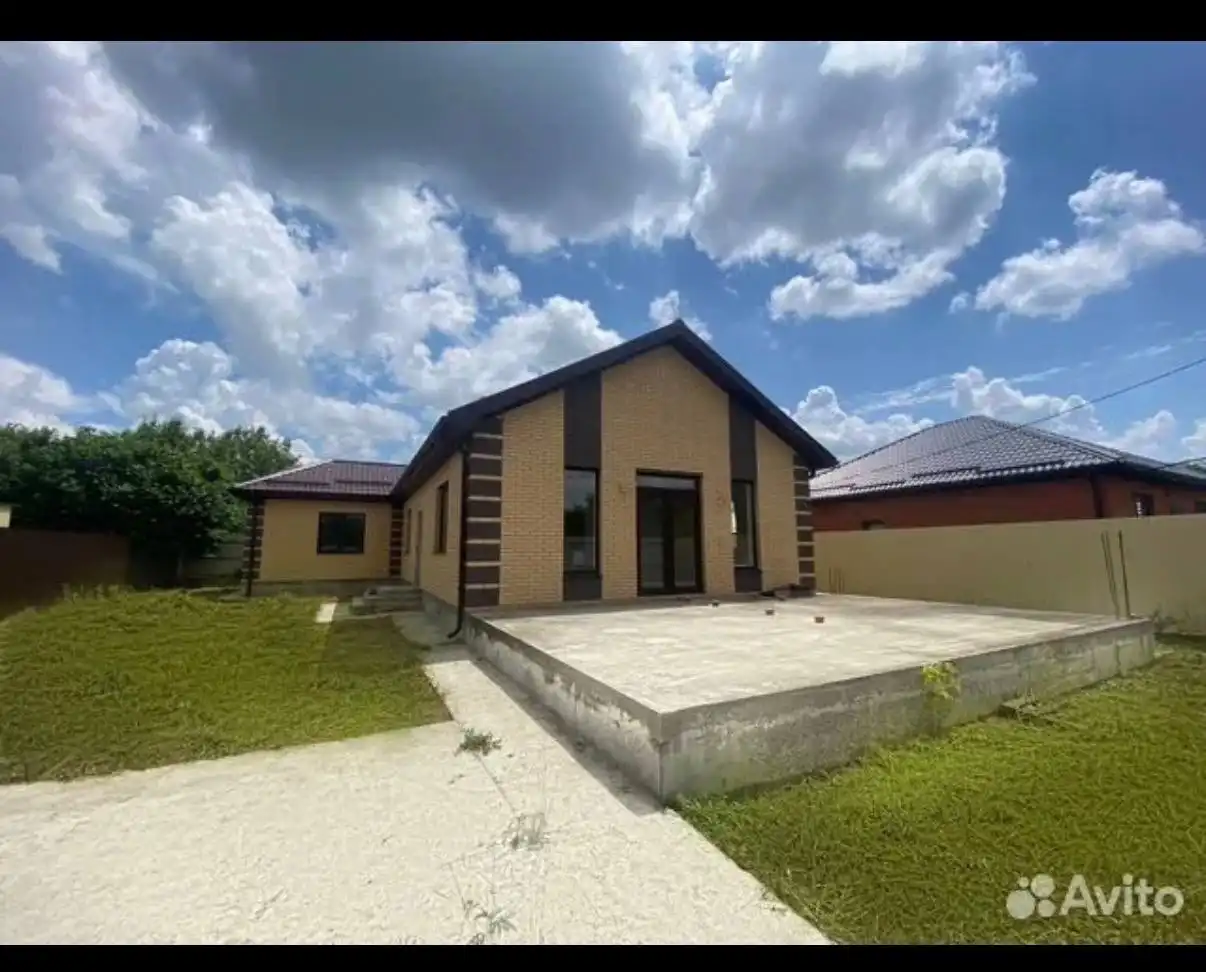 Дом с террасой в Южном от собственника