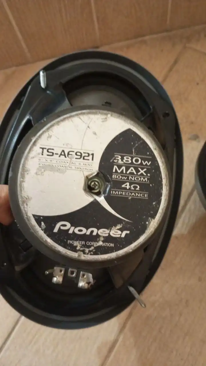 Продажа машинки, колонок и резины - Барахолка в Краснодар