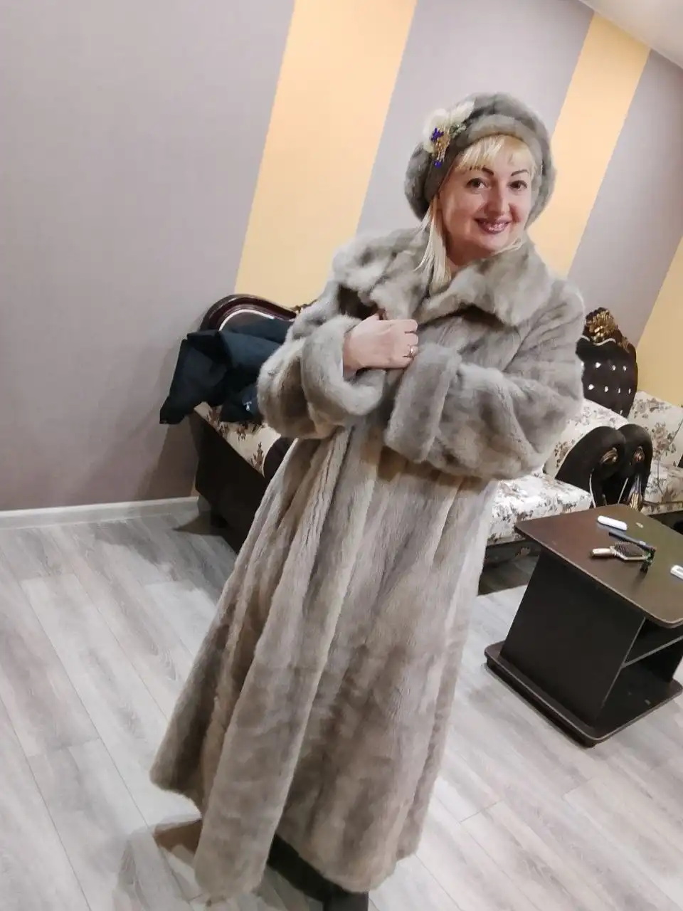 Продам комплект шуба голубая норка, сапоги, шапка, сумка - Верхняя одежда (Одежда) в Краснодар