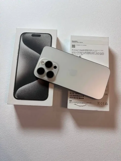 Продажа iPhone 15 Pro 256 ГБ белого цвета - Фото- и видеотехника в Краснодар