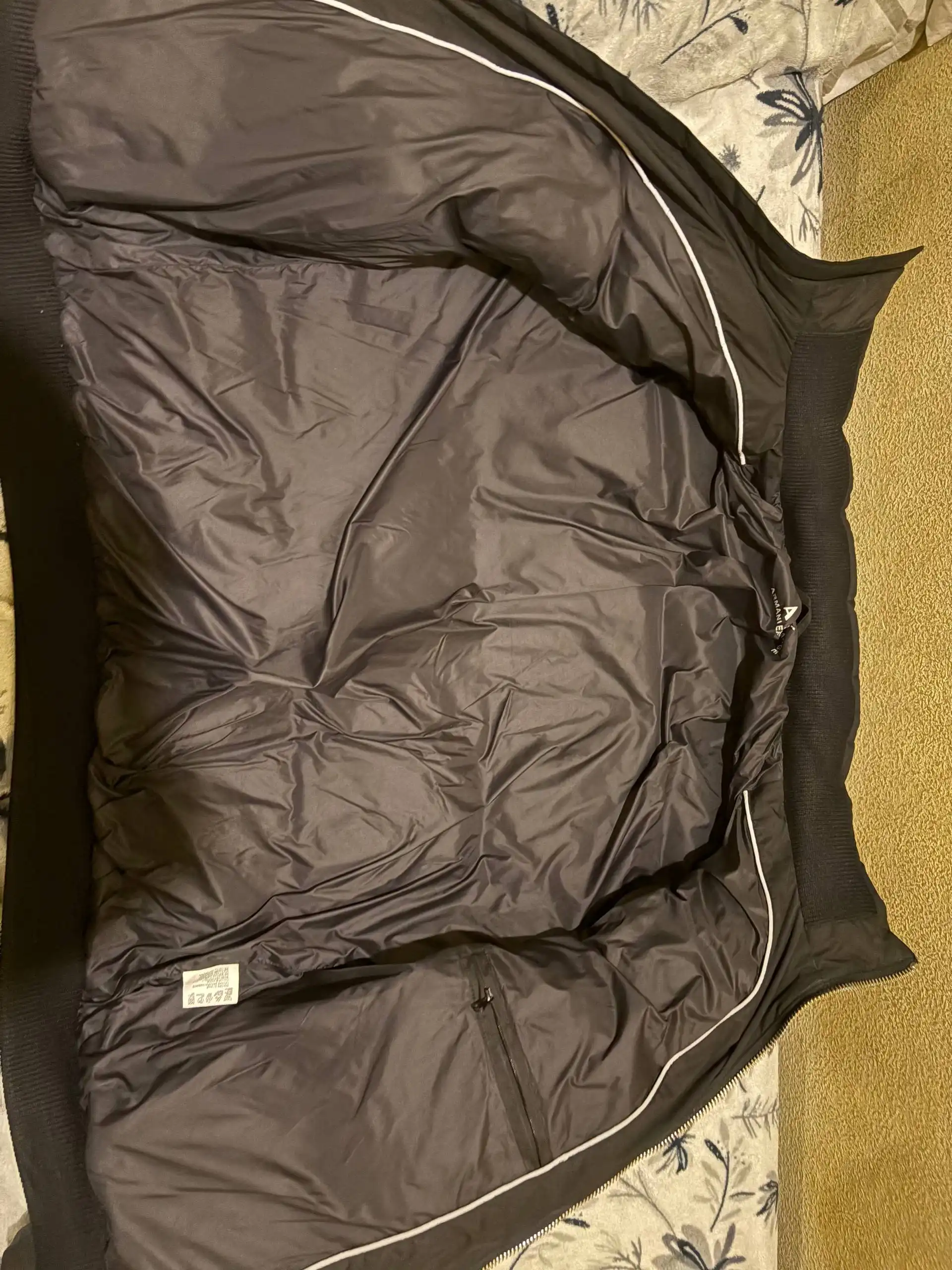 Куртка Армани в идеальном состоянии - Одежда в Краснодар