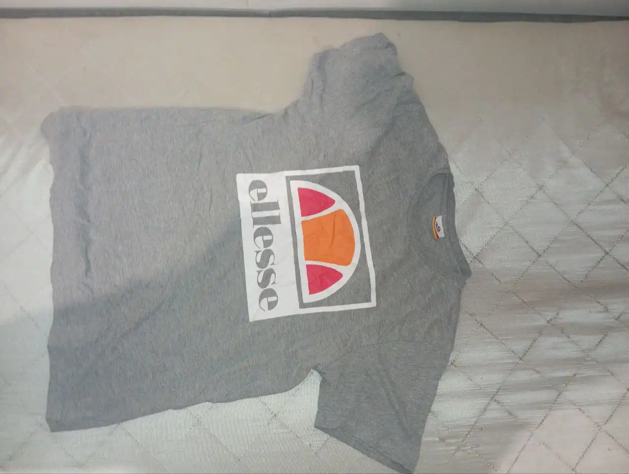 Футболка Ellesse размер L - Футболки (Одежда) в Краснодар