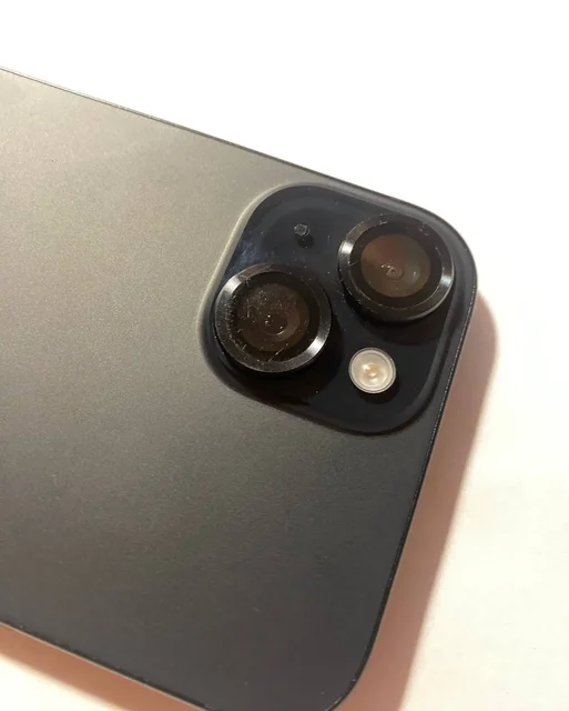 iPhone 15 128 ГБ черный в отличном состоянии - Игровые аксессуары в Краснодар