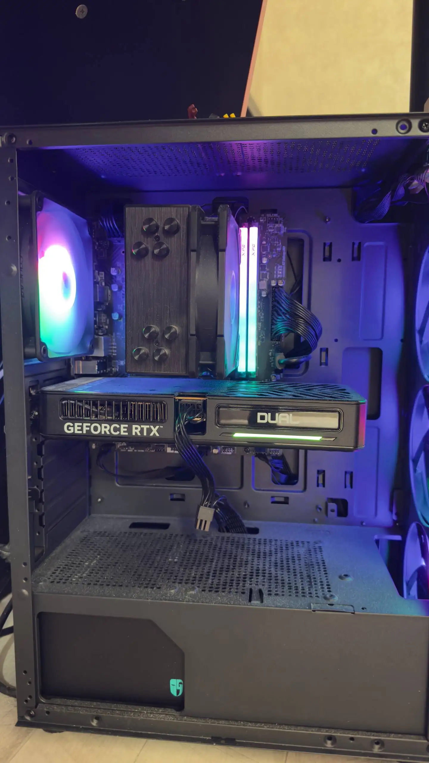 Системный блок с видеокартой RTX 5060 и процессором i5-12400F - Компьютерная техника (Электроника) в Краснодар