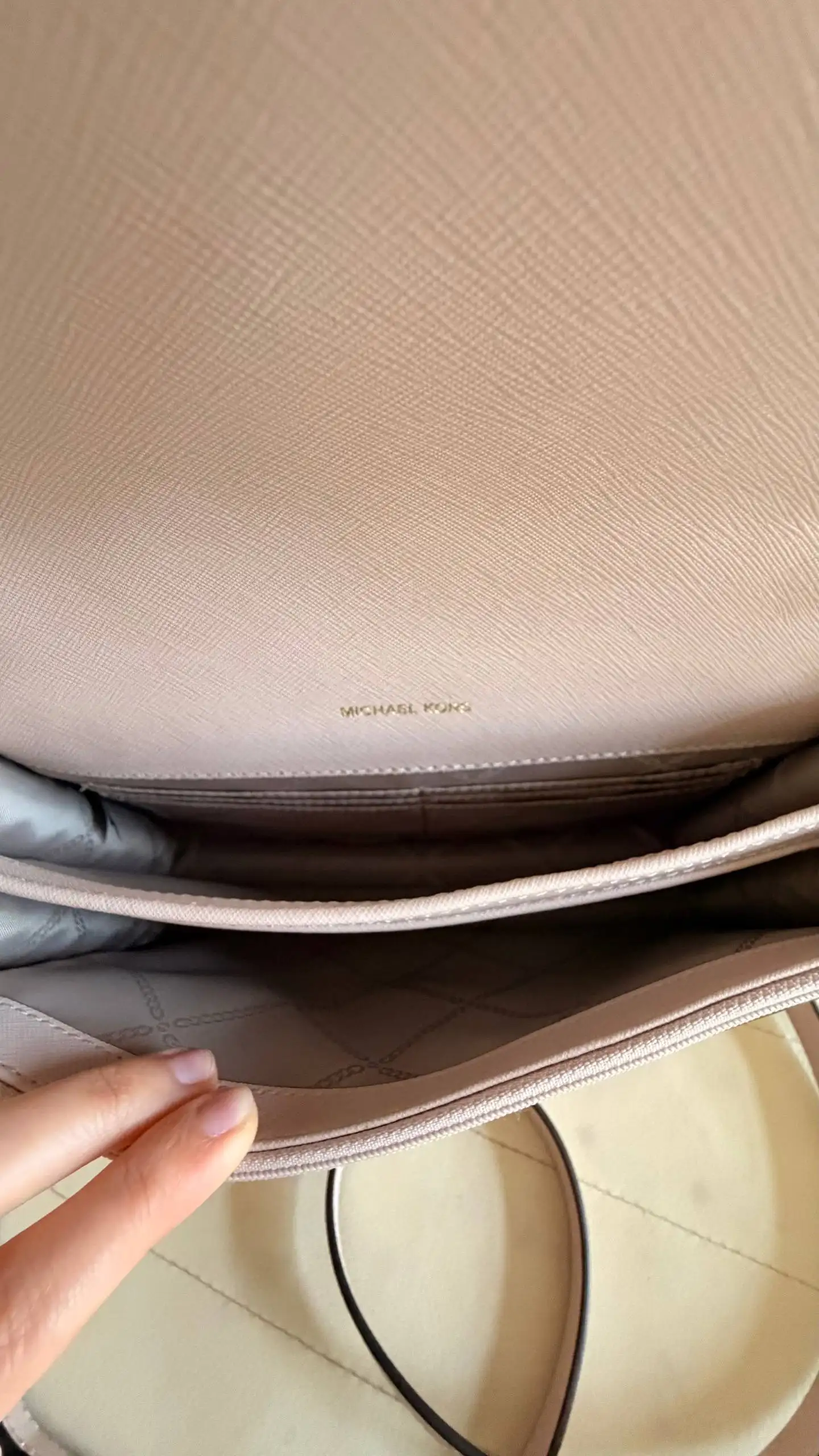 Сумка Michael Kors Daniela Crossbody кожаная пудровая - Сумки (Барахолка) в Краснодар
