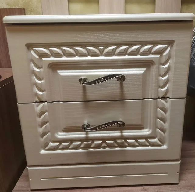 Продажа белой прикроватной тумбы из ДСП - Масло в Краснодар