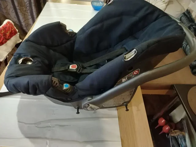 Детское автокресло с чехлом - Внедорожники в Краснодар