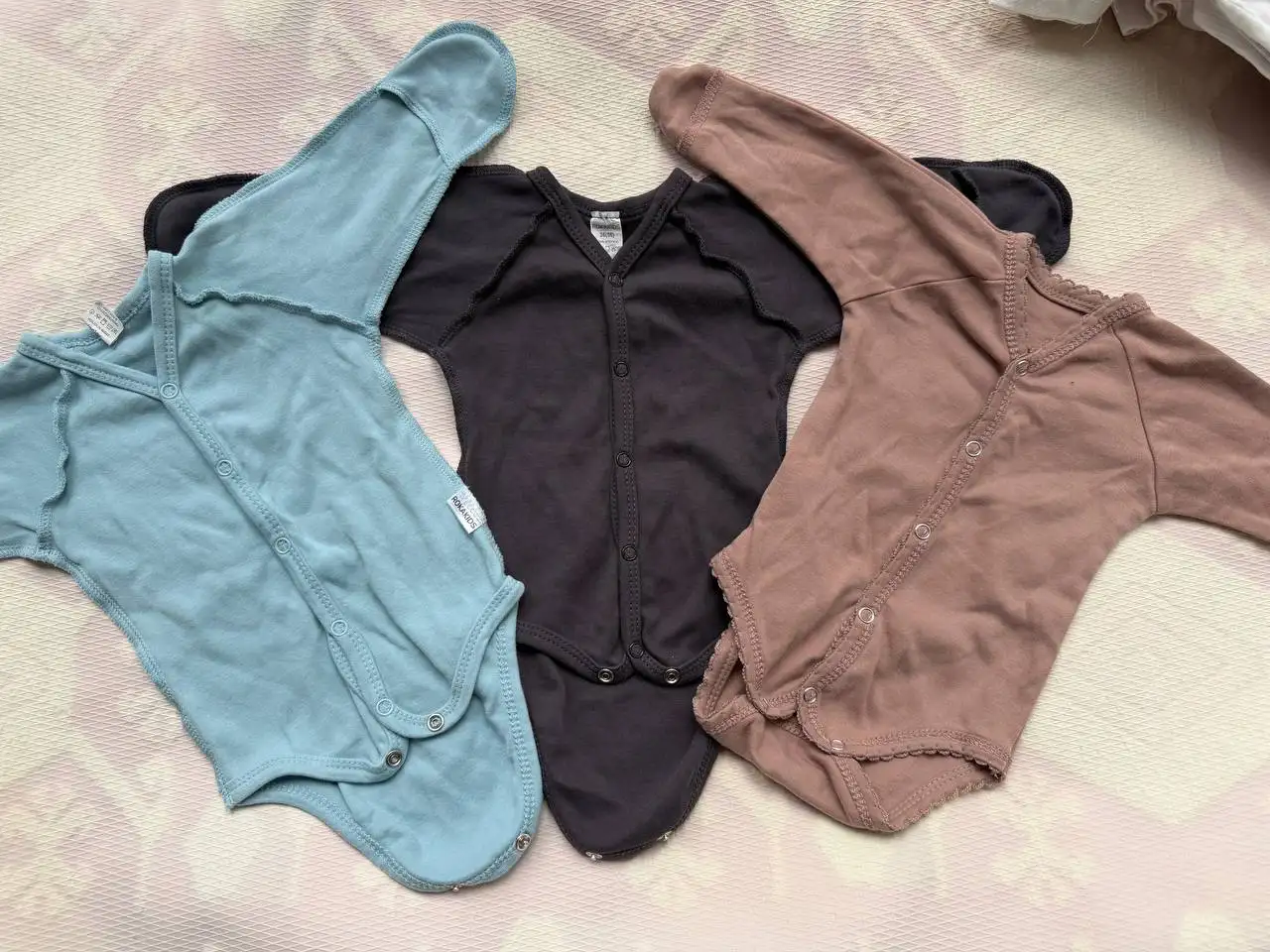 Детские боди для новорожденных размер 56-62 - Одежда для новорожденных (Товары для детей) в Краснодар