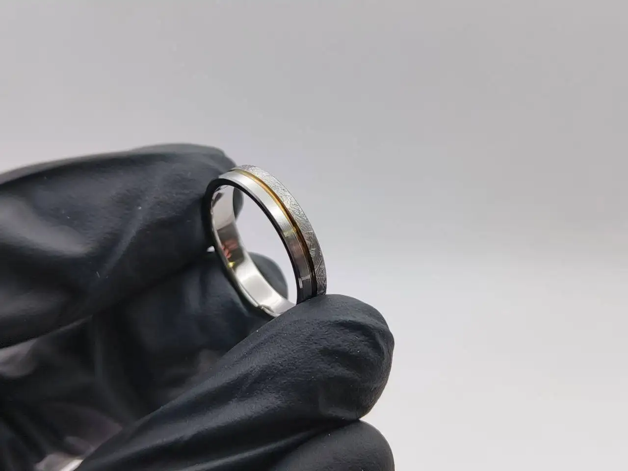 Мужское титановое кольцо размер 18.5 - Ювелирные изделия (Барахолка) в Краснодар
