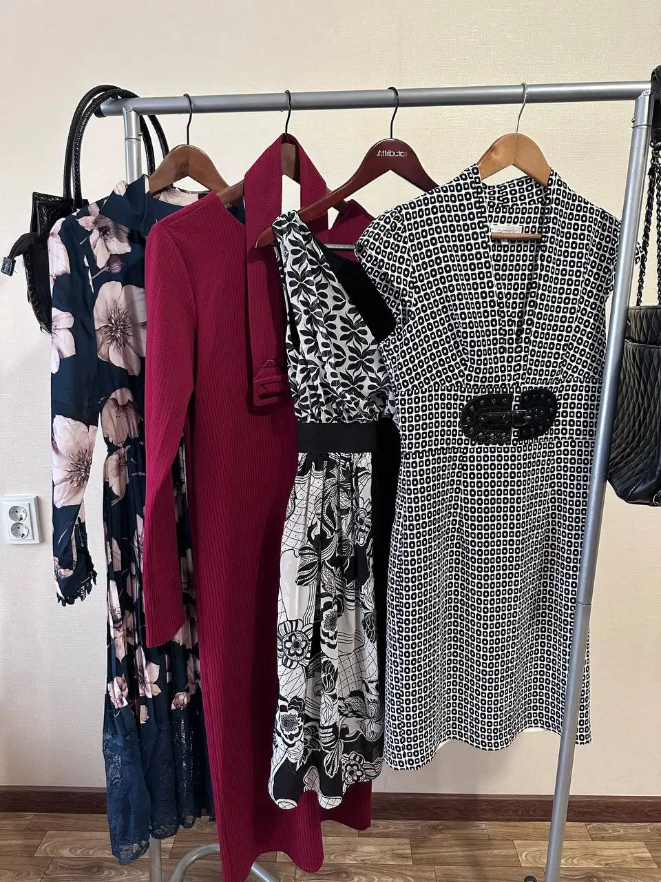 Продажа платьев на разные сезоны - Женская одежда (Одежда) в Краснодар