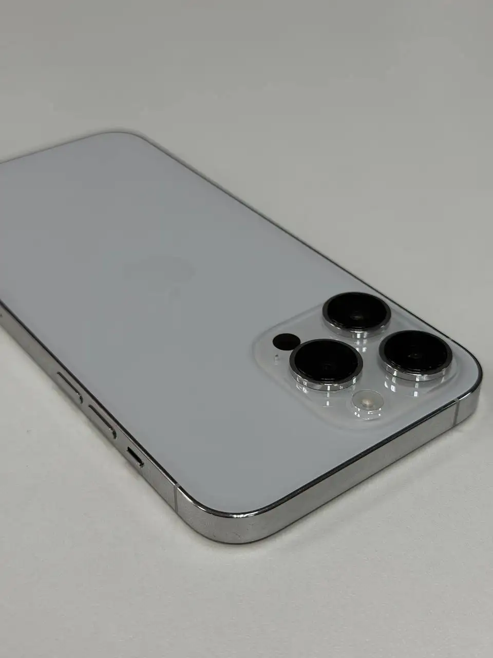 iPhone 14 Pro Max 256Gb серебристый с дефектами - Смартфоны (Электроника) в Краснодар