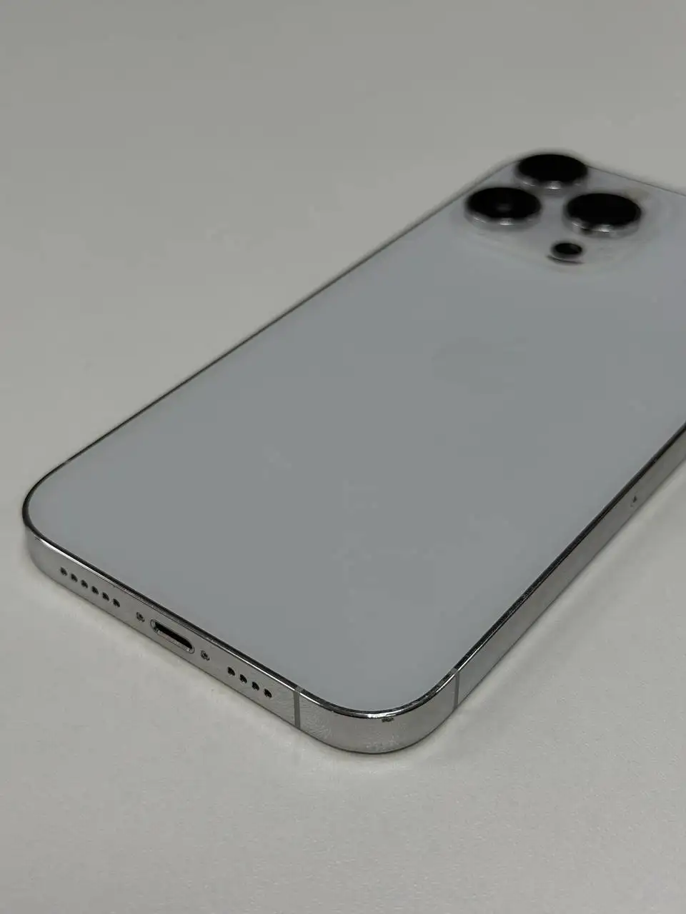 iPhone 14 Pro Max 256Gb серебристый с дефектами - Смартфоны (Электроника) в Краснодар