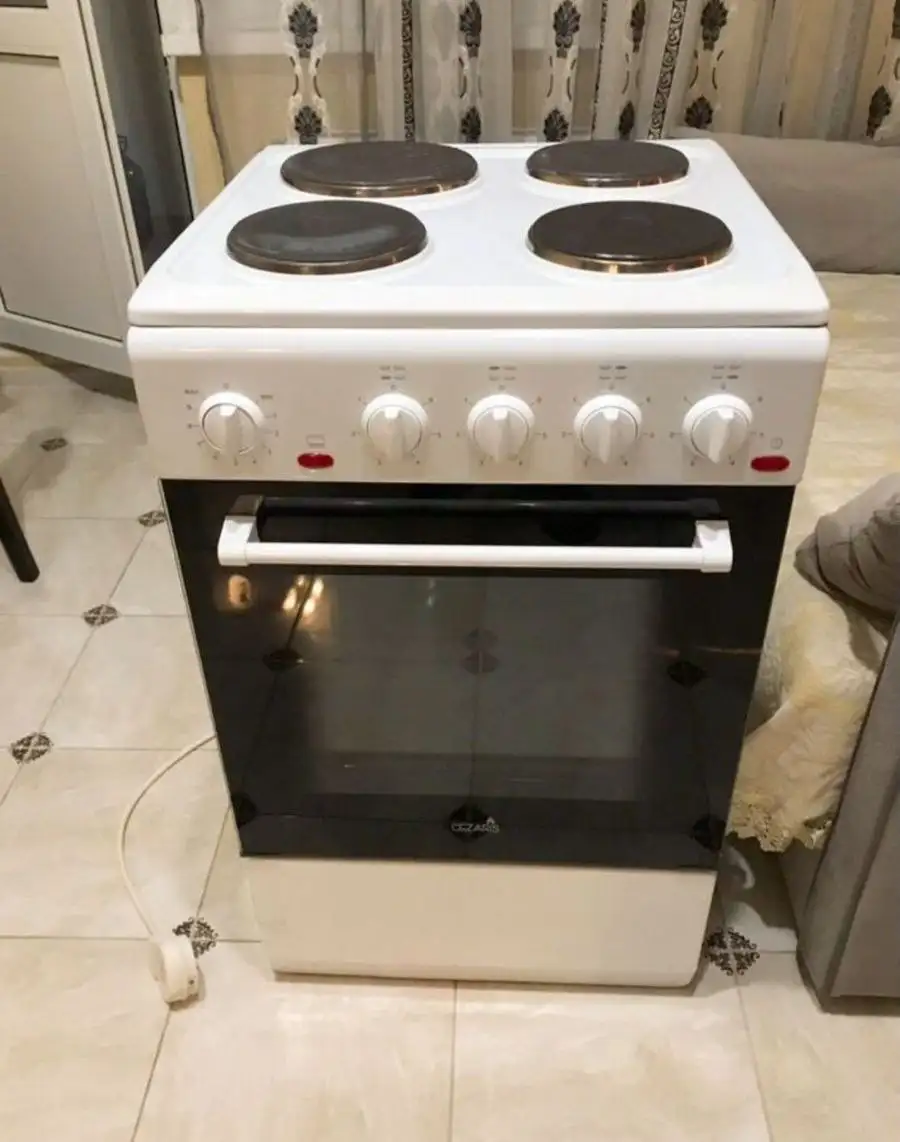 Продам электрическую плиту Cezaris - Барахолка в Краснодар