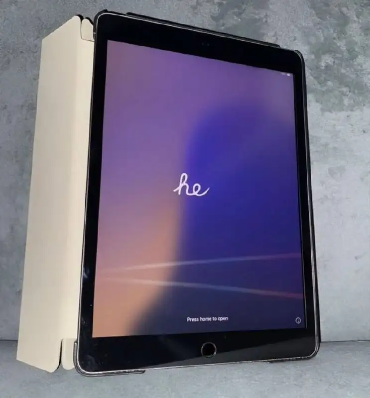 iPad 7 поколения 128gb в хорошем состоянии - Планшеты (Электроника) в Краснодар