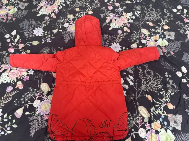 Пуховик детский фирмы Шалуны размер 110 - Свитеры в Краснодар