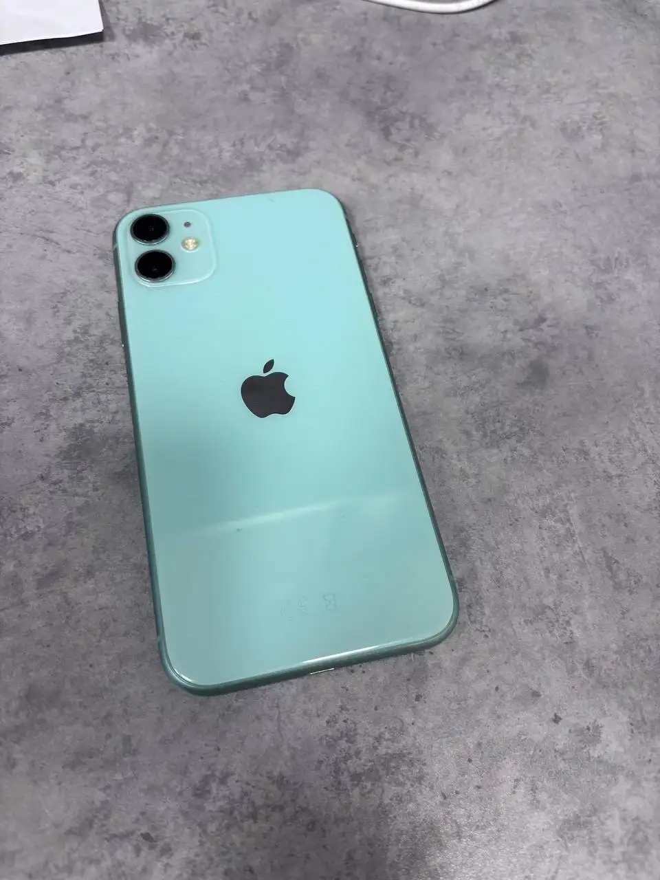 Продам iPhone 11 64GB с царапинами и АКБ 69% - Смартфоны (Электроника) в Краснодар