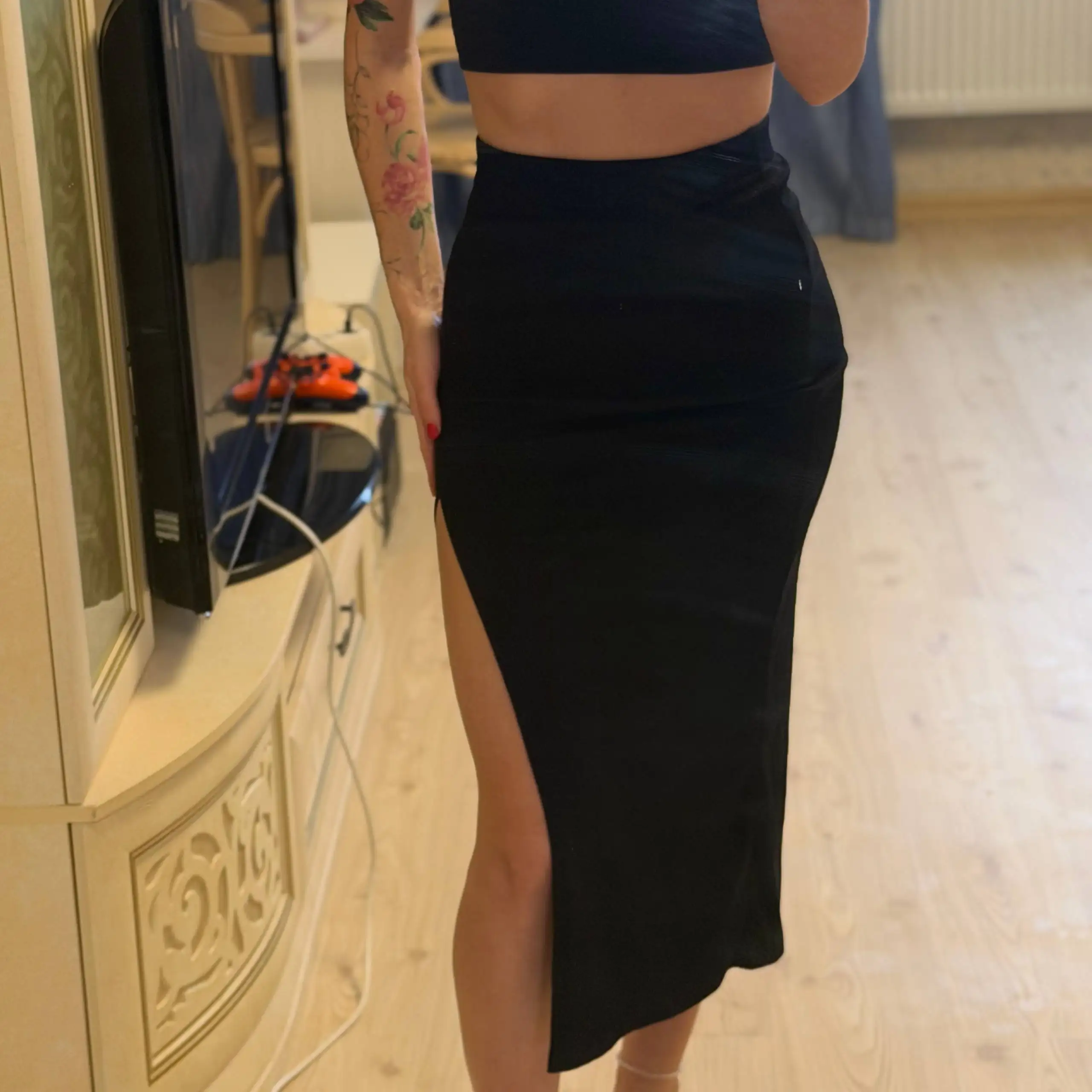 Продам новые вещи: пиджак, костюм, шляпа, платье - Одежда в Краснодар