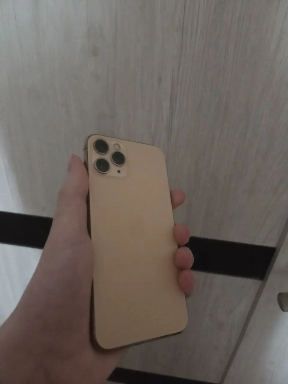 Продажа Iphone 11 Pro 256 ГБ золотистого цвета - Смартфоны (Электроника) в Краснодар