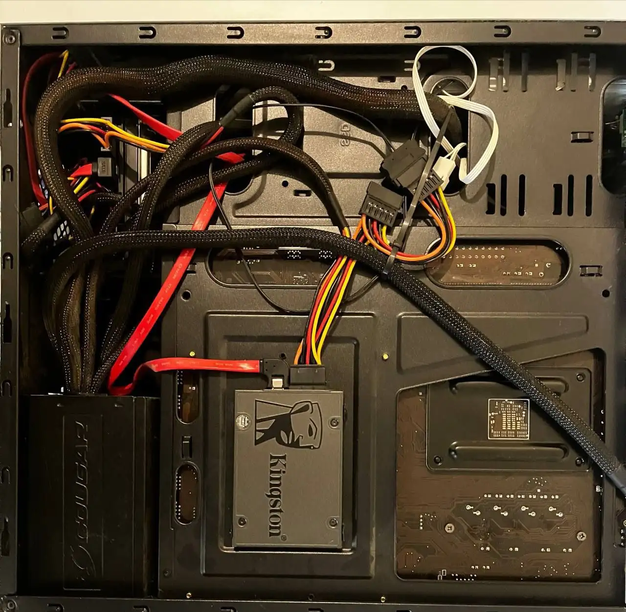 Продажа игрового ПК с монитором - Компьютеры и комплектующие (Электроника) в Краснодар