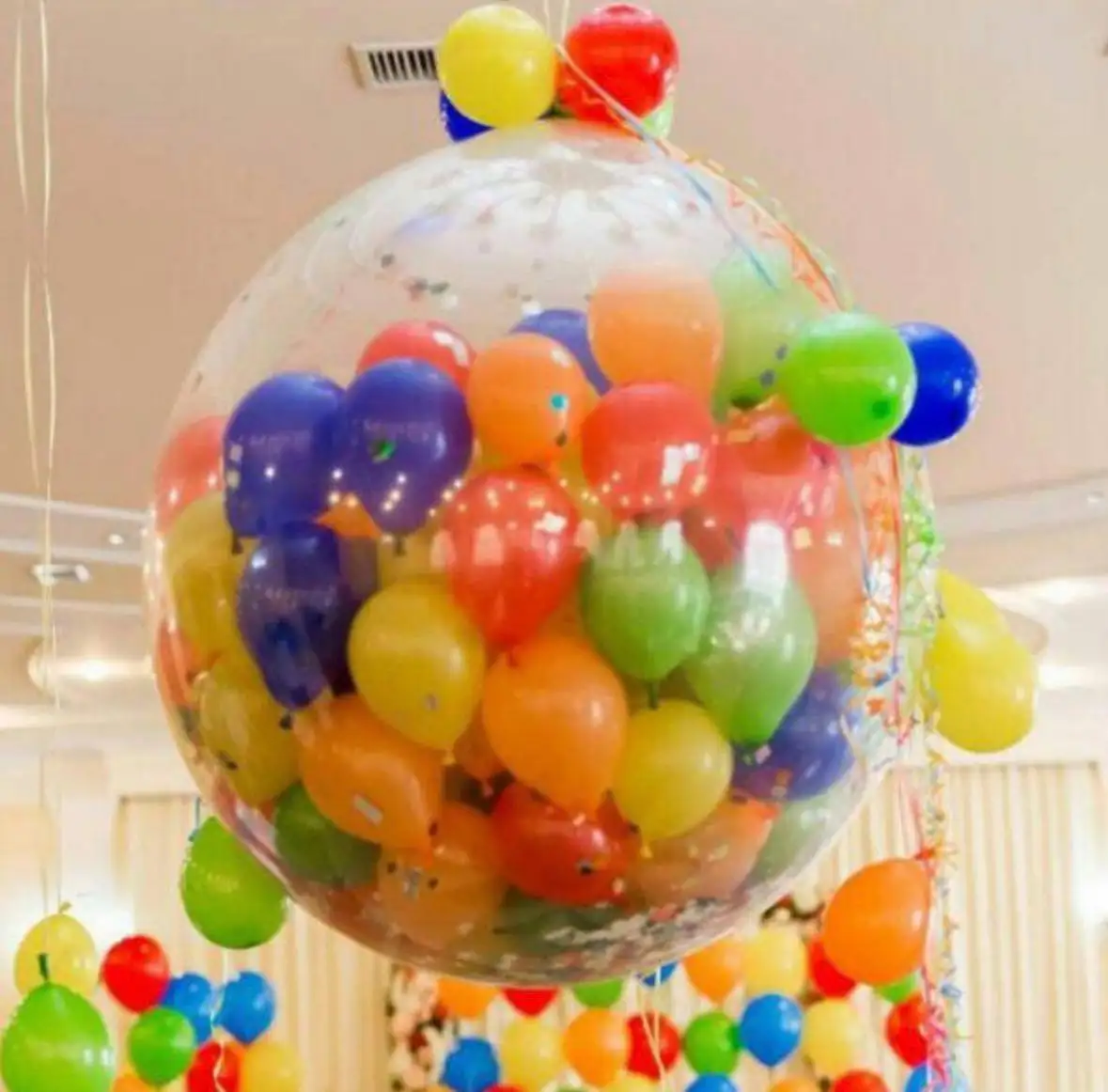 Доставка наборов и фонтанов из шаров в Краснодаре - Оформление праздников (Услуги) в Краснодар