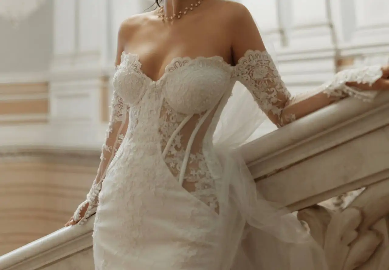 Свадебное платье с фатой в идеальном состоянии - Свадебная одежда (Одежда) в Краснодар