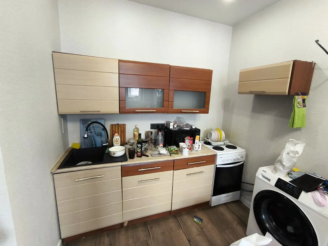 Продам кухню бу с плитой и микроволновкой - Кухня (Для дома и дачи) в Краснодар