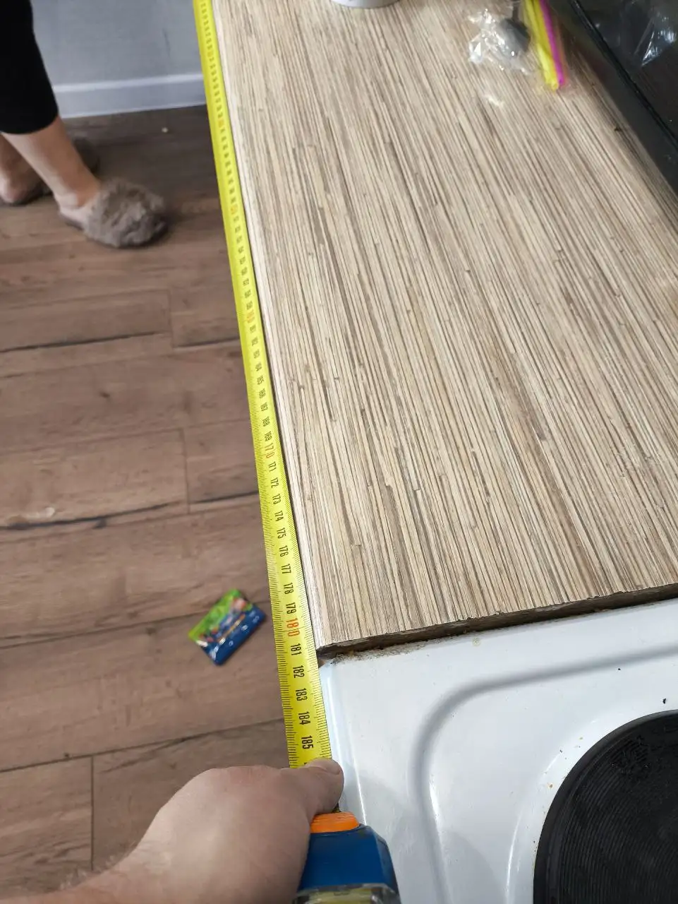 Продам кухню бу с плитой и микроволновкой - Кухня (Для дома и дачи) в Краснодар