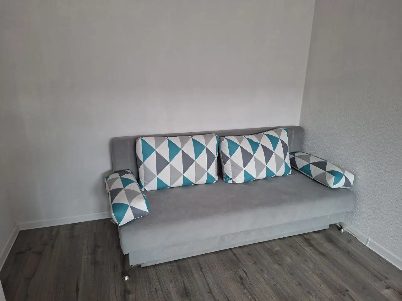 Продам диван с местом для хранения - Мебель (Для дома и дачи) в Краснодар