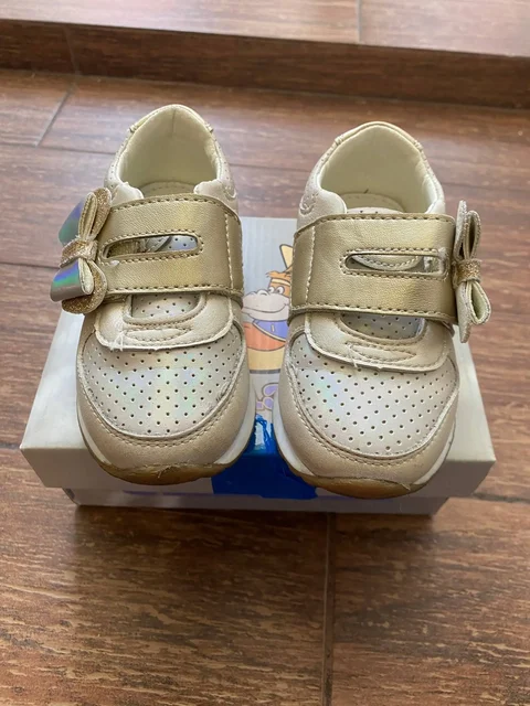 Кроссовки бренда Сказка бежевого цвета размер 22 - Детская в Краснодар