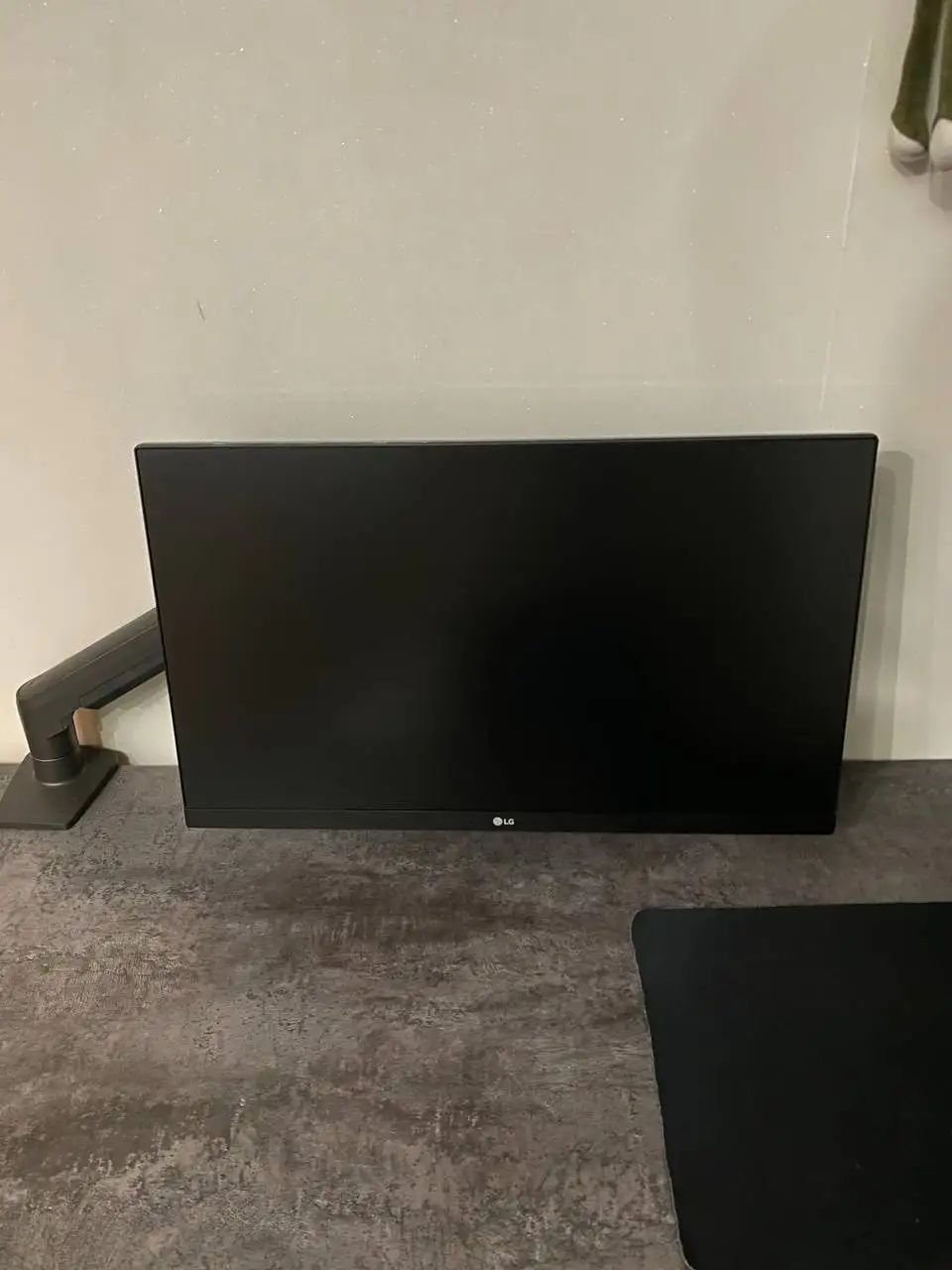 Продажа игрового монитора LG UltraGear 144Гц с кронштейном - Мониторы (Электроника) в Краснодар