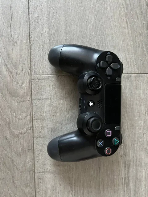 Продажа джойстика с неисправным контроллером - Посуда в Краснодар