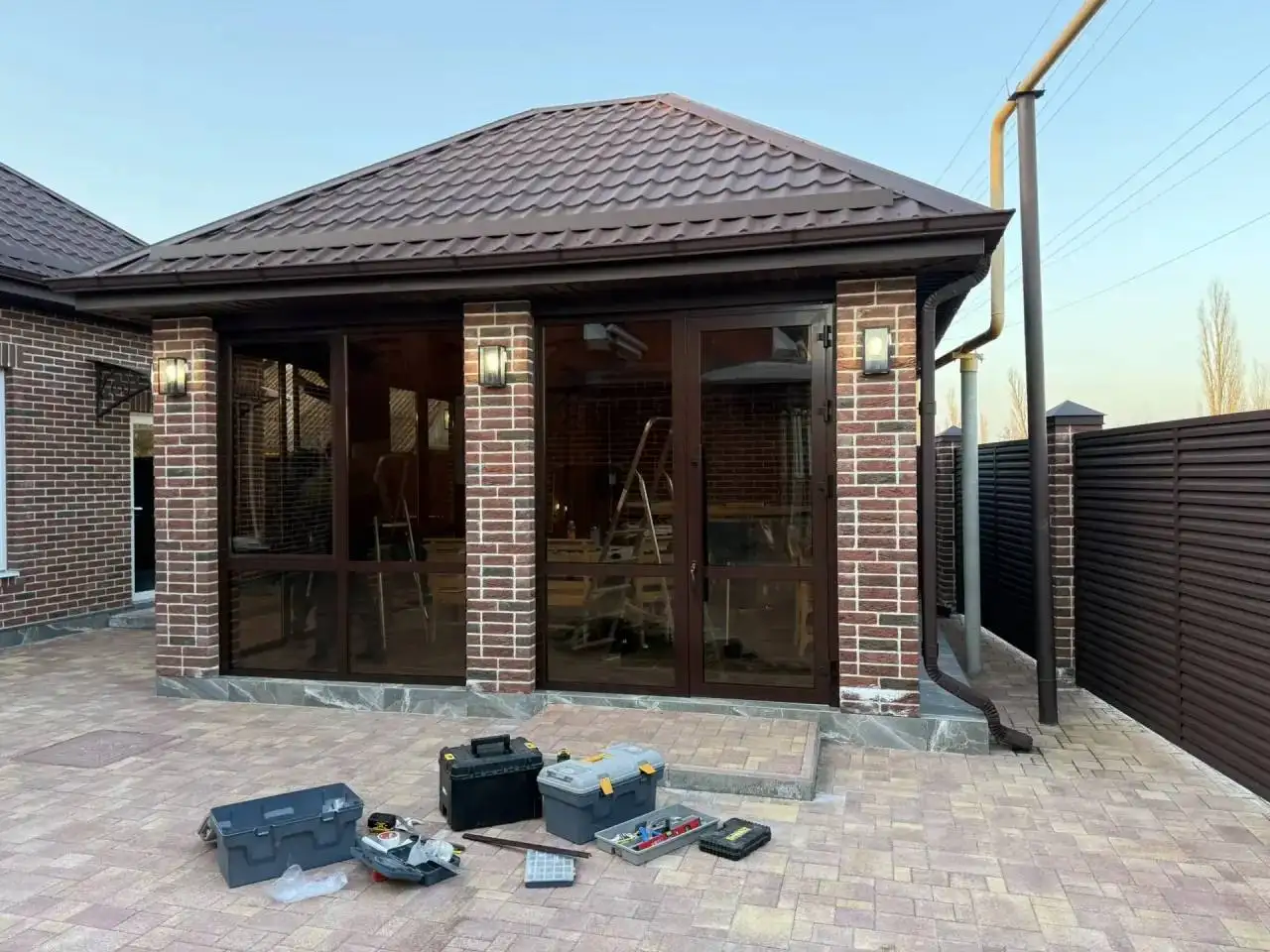 Остекление беседки алюминием - Услуги в Полтавская