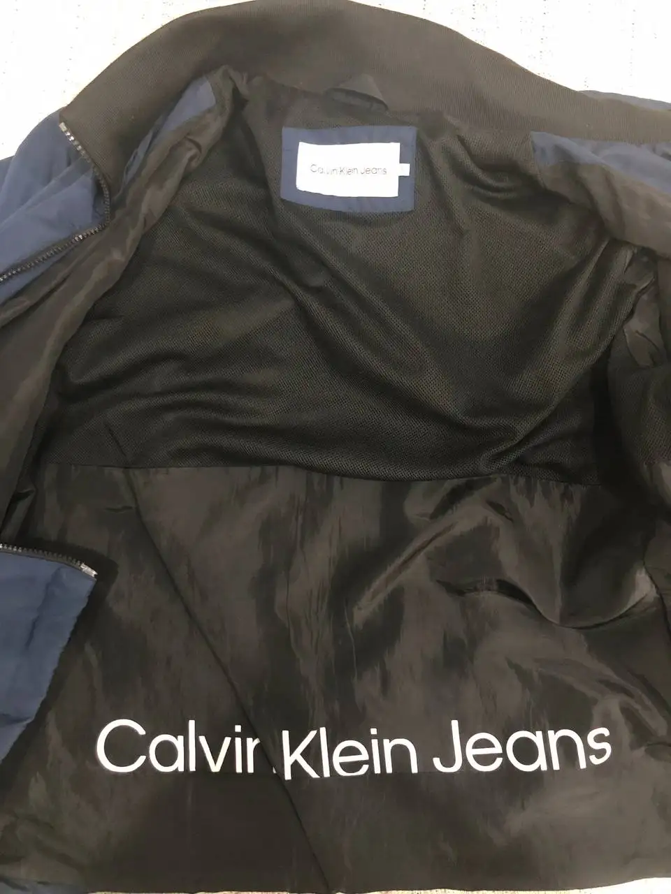 Куртка Calvin Klein размер XL - Верхняя одежда (Одежда) в Краснодар