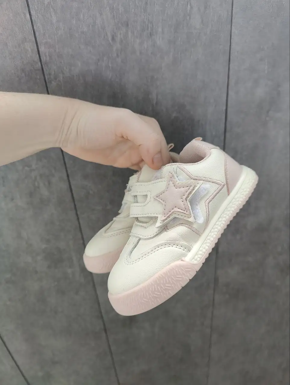 Кроссовки на девочку 23 размер, хорошее состояние - Детская обувь (Одежда) в Краснодар