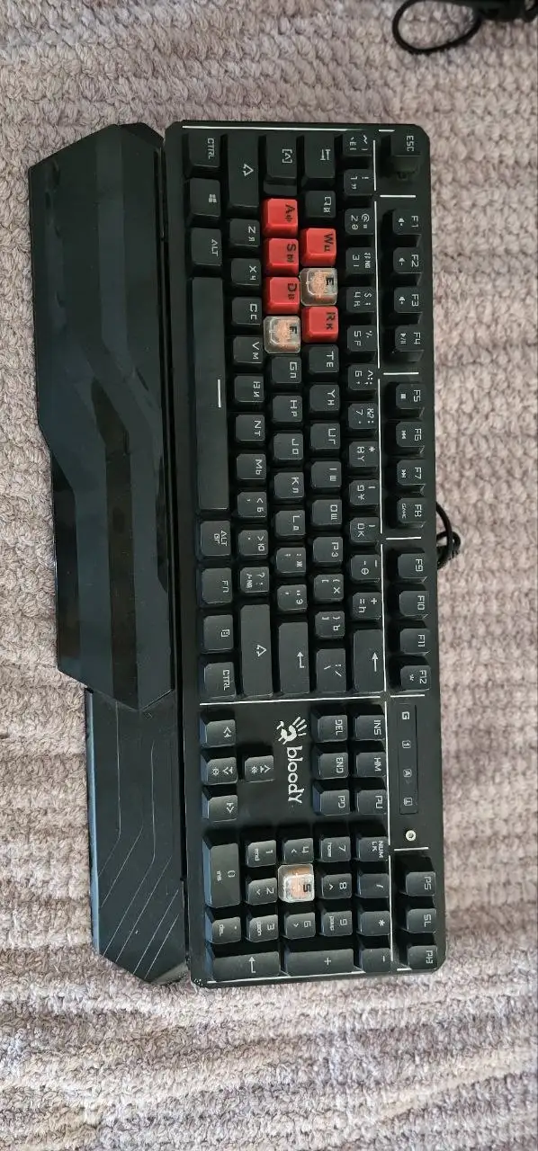 Продажа игровых наушников Logitech G432 и клавиатуры Bloody B975 - Компьютерная периферия (Электроника) в Краснодар