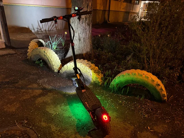 Продажа электросамоката Kugo M4 Pro Plus - Игровые консоли в Краснодар