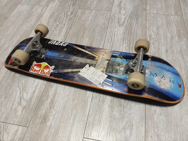 Скейтборд дека магамаев с траками краксы и подшипниками bones reds - Коллекционирование в Краснодар