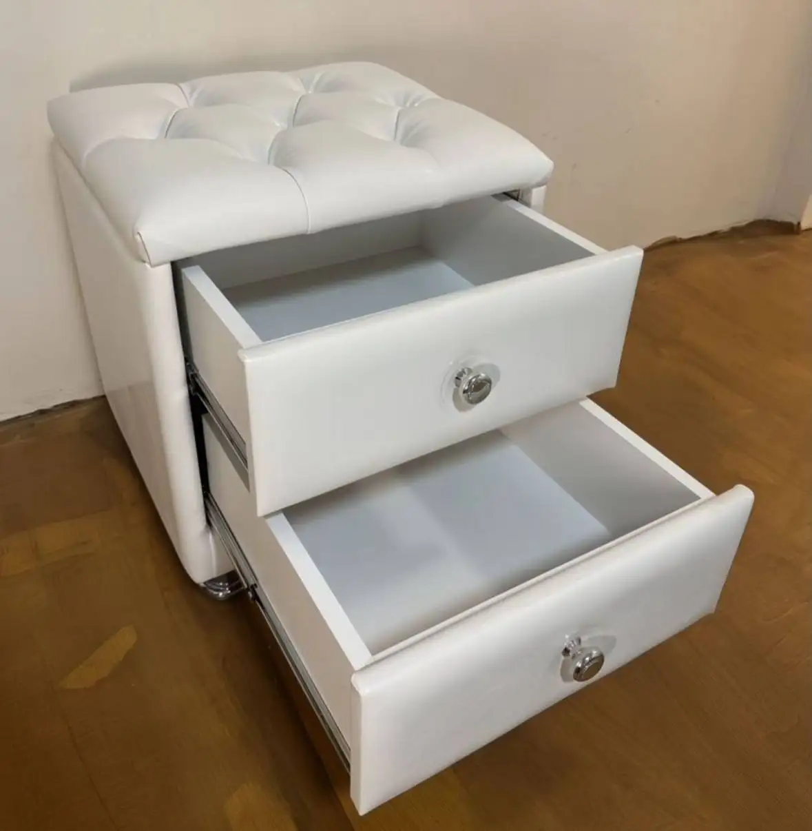 Продажа новых тумб-пуфиков в Краснодаре - Мебель (Барахолка) в Краснодар