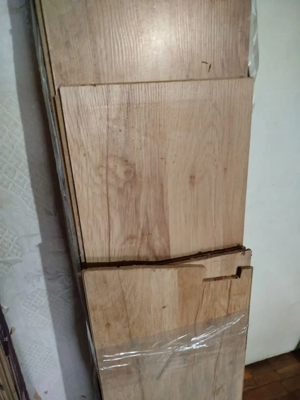 Отдам бесплатно ламинат - Напольные покрытия (Для дома и дачи) в Краснодар